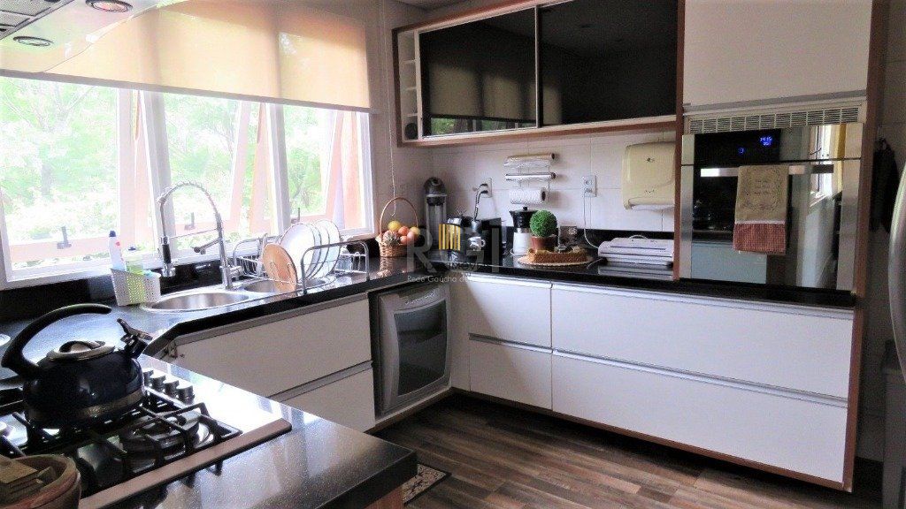 Casa Condominio para Venda - 404.59m², 3 dormitórios, sendo 1 suites, 2 vagas - Cristal