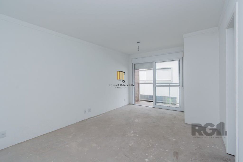 Excelente casa em condomínio de 251m² com 3 suítes e elevador!