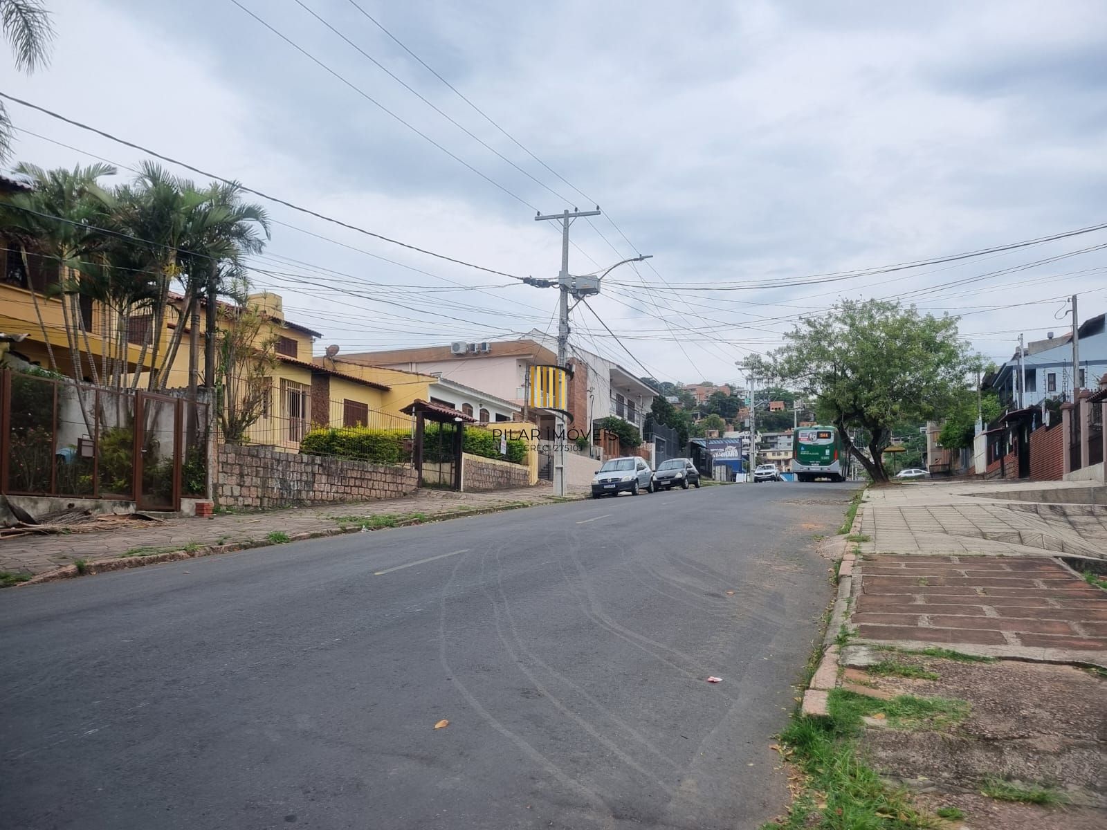 Terreno bem localizado com chalé e edícula – ótima oportunidade para investir!
