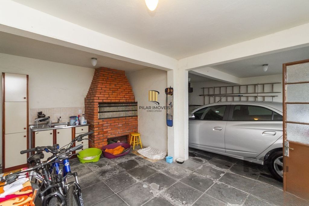 Casa 4 dormitórios no bairro  Aberta dos Morros