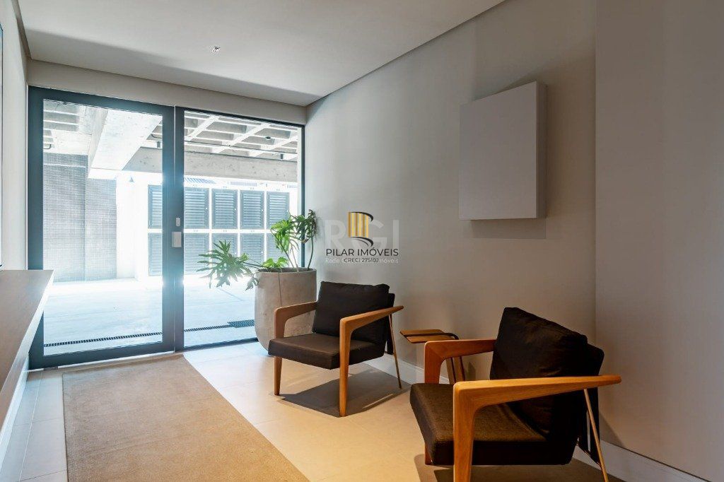 Apartamento para Venda - 81.57m², 2 dormitórios, sendo 1 suites, 2 vagas - Centro
