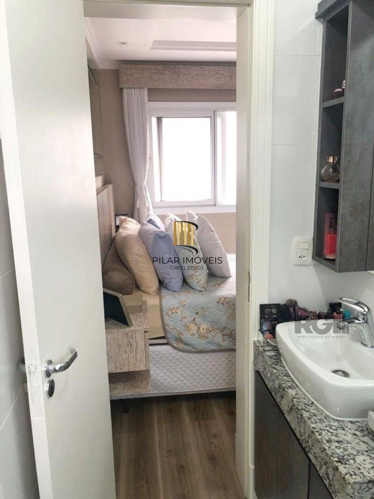 Casa em condomínio 114m² - 3 dormitórios, 1 suíte e 2 vagas no bairro Sarandi