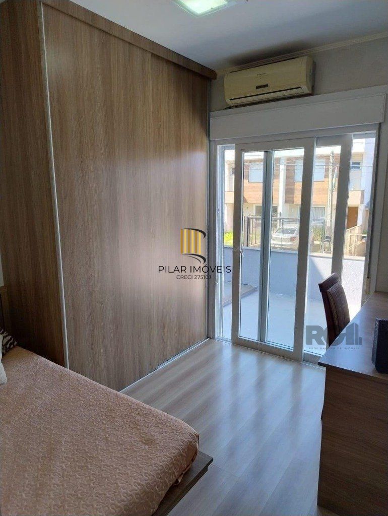 Casa de 3 dormitórios no bairro Mário Quintana