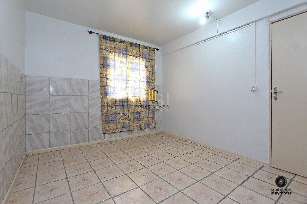 Casa para Venda - 233m², 4 dormitórios, 5 vagas - Nonoai