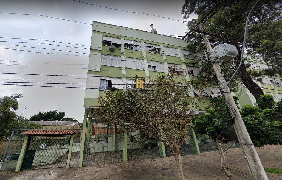 Cobertura de 140m² - 3 dormitórios, 2 banheiros, terraço com churrasqueira e 1 vaga de garagem no Bom Jesus