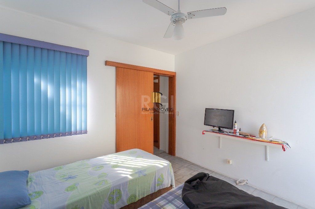 Casa 4 Dormitório(s) Bairro Glória