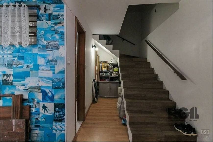 Casa de 285m² - 4 dormitórios, 4 vagas no bairro Bom Jesus