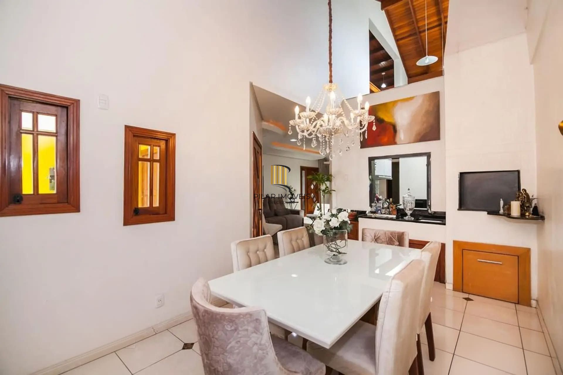 Casa de 4 dormitórios à venda no Bairro Rubem Berta, Porto Alegre.