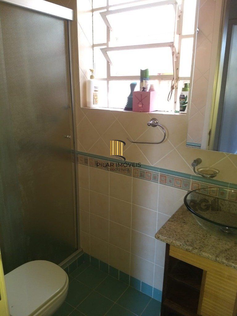 Casa de 168m² - 3 dormitórios, 3 vagas no bairro Nonoai