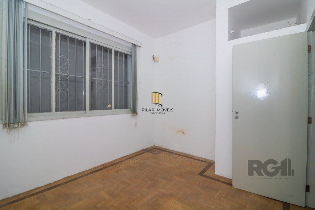Casa 5 dormitórios no bairro Farroupilha