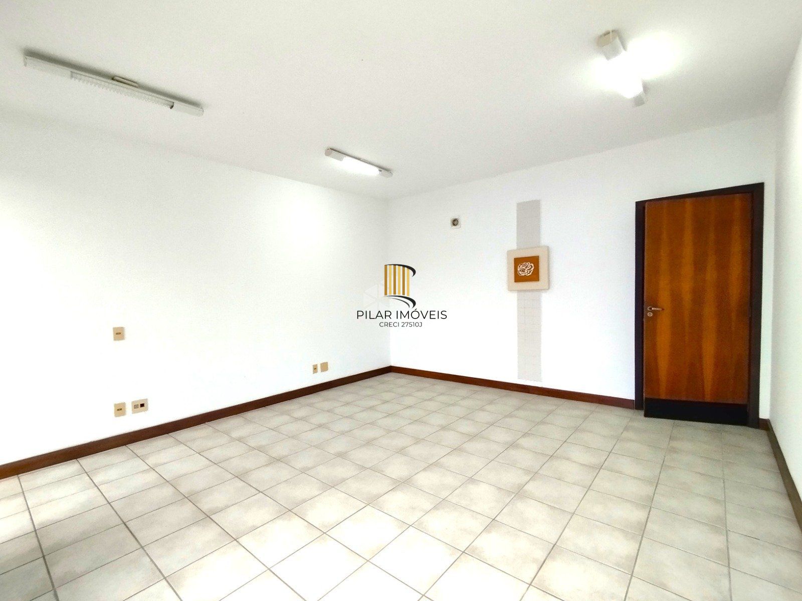 Vende conjunto comercial com 07 salas