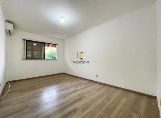 Casa de Condomínio com 3 Quartos e 2 banheiros à Venda, 83 m²  De? R$ 470.000 por R$ 399.000 na Zona sul de Porto Alegre