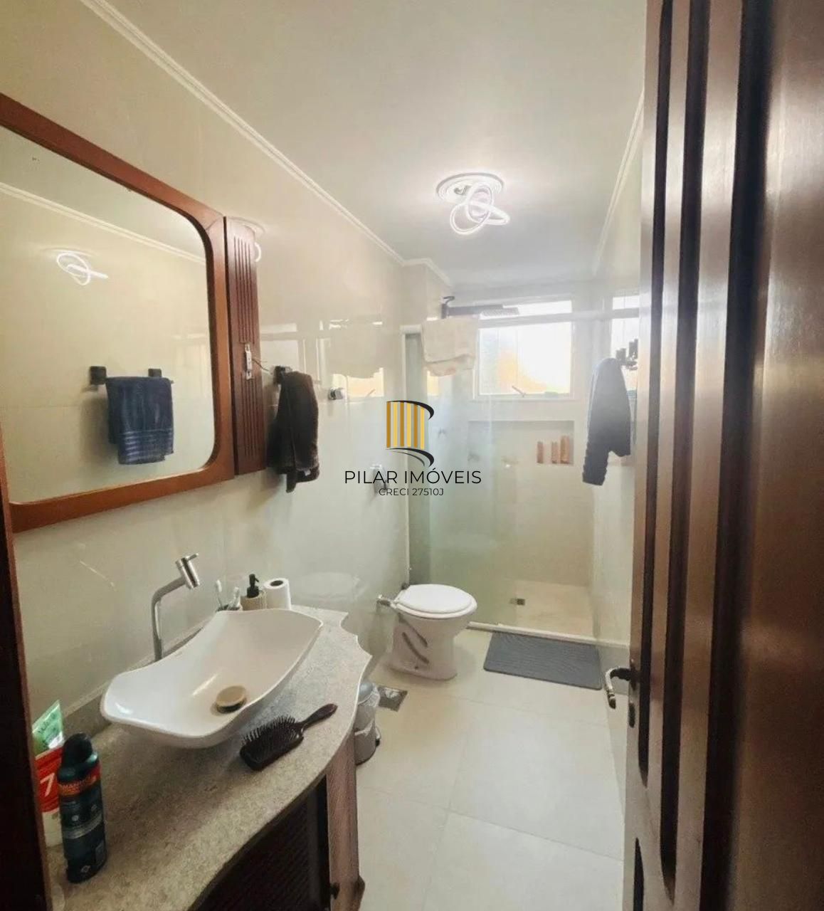 Apartamento 2 dormitórios no bairro Azenha