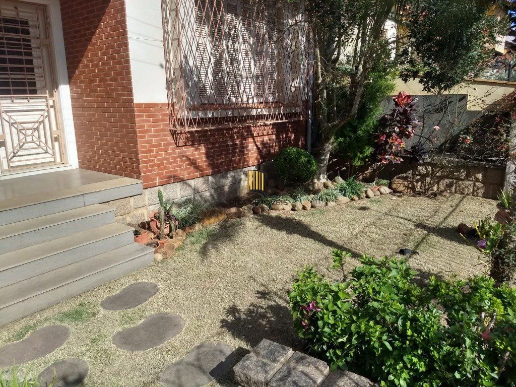 Casa de 168m² - 3 dormitórios, 3 vagas no bairro Nonoai