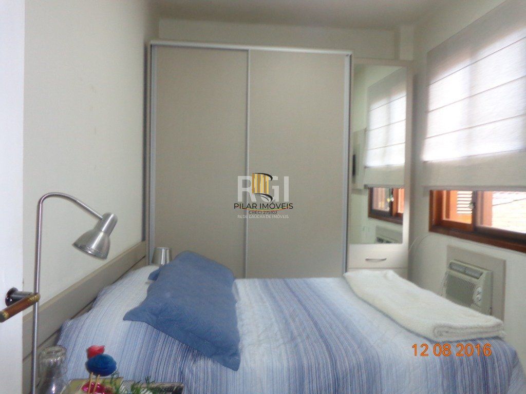 Casa para Venda - 240m², 6 dormitórios, 4 vagas - Teresópolis