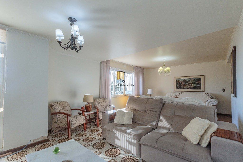 Casa a venda com 400m², bairro, Teresópolis