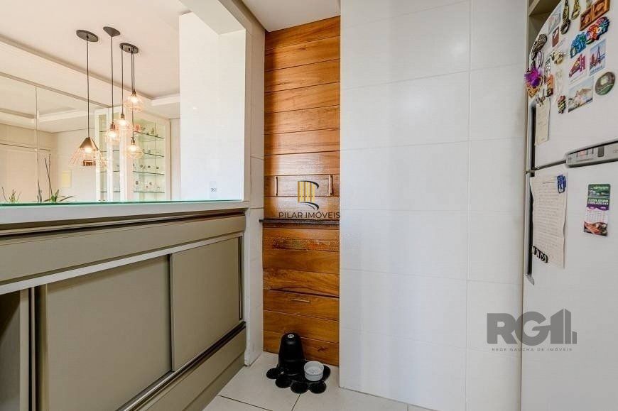 Apartamento 68 m² mobiliado, 2 dormitórios, sendo 1 suíte e 1 vaga.