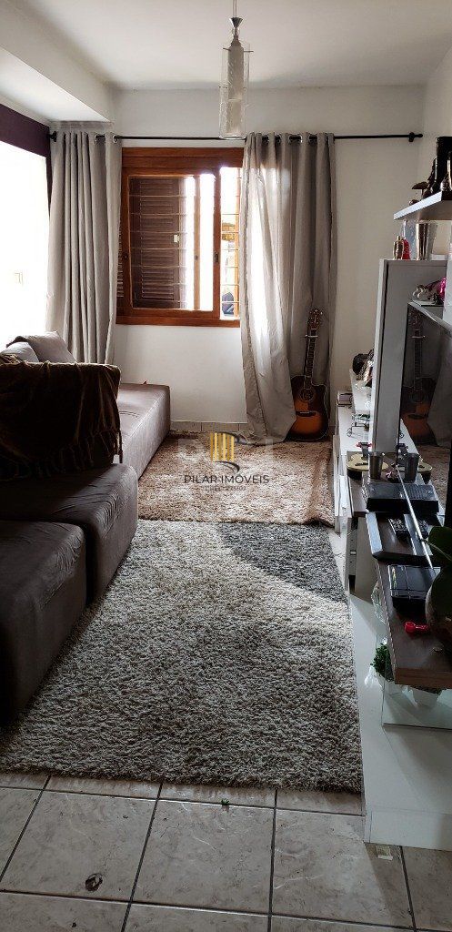 Casa para Venda - 200m², 8 dormitórios, 5 vagas - Teresópolis
