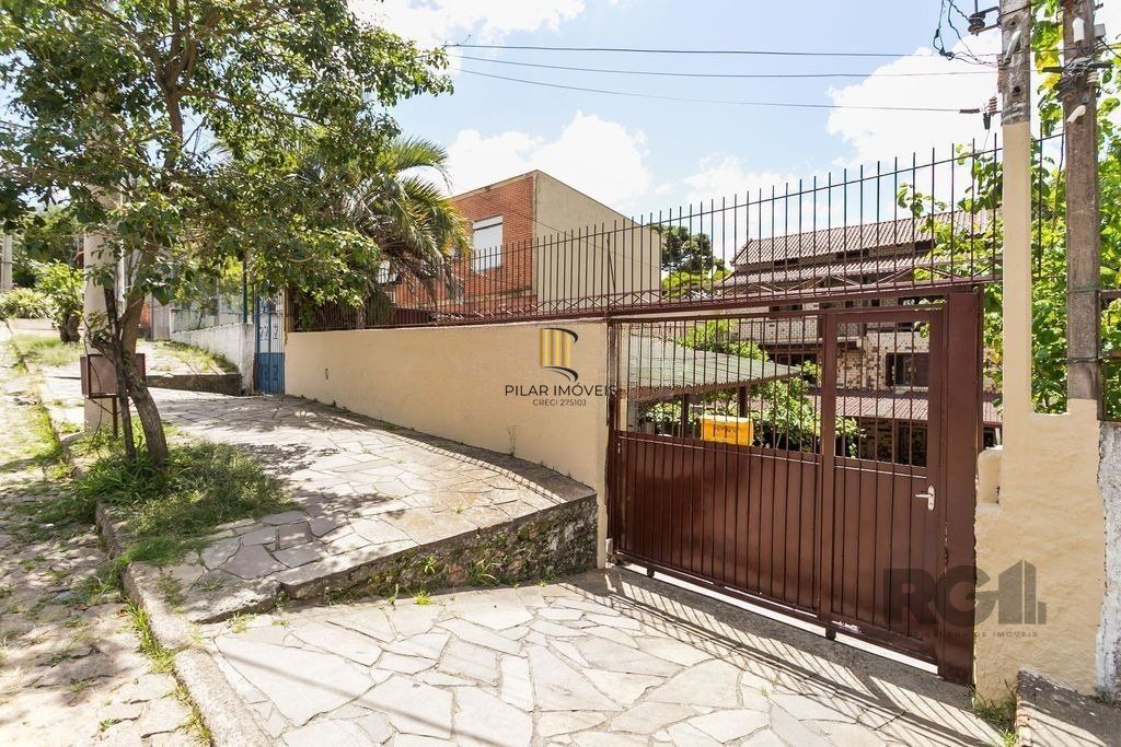 Casa 5 dormitórios no bairro Cristal