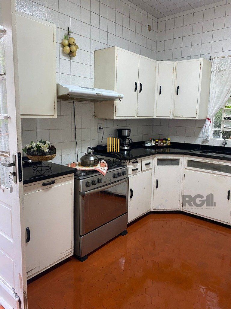 Casa 4 dormitórios no bairro Cristal