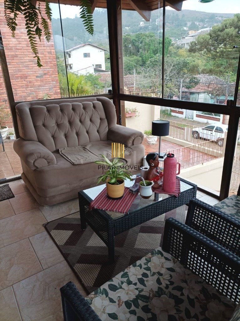 Casa para Venda - 190m², 3 dormitórios, 1 vaga - Teresópolis