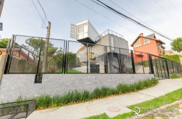 Casa para Venda - 315m², 3 dormitórios, sendo 1 suites, 2 vagas - Teresópolis