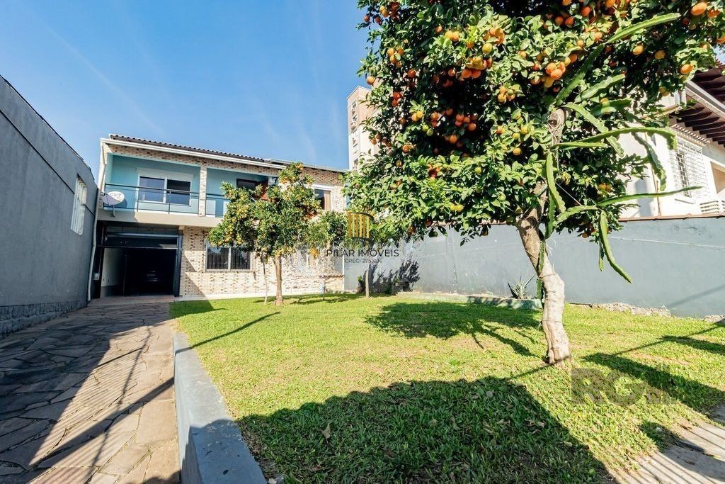 casa de 2 dormitórios, com 229m² no bairro Jardim Itu
