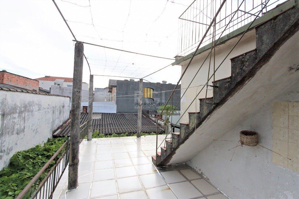 Casa para Venda - 187m², 3 dormitórios, sendo 1 suites, 2 vagas - Jardim São Pedro