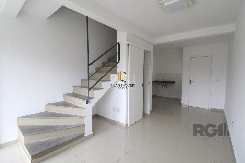 Casa Condominio 2 Dormitório(s) Bairro Nonoai