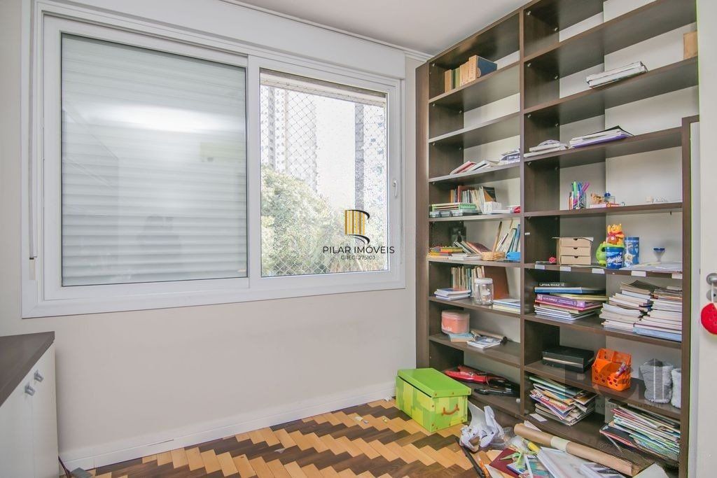 Apartamento 145m² - 3 dormitórios sendo 1 suíte e 2 vagas no Centro Histórico/Porto Alegre