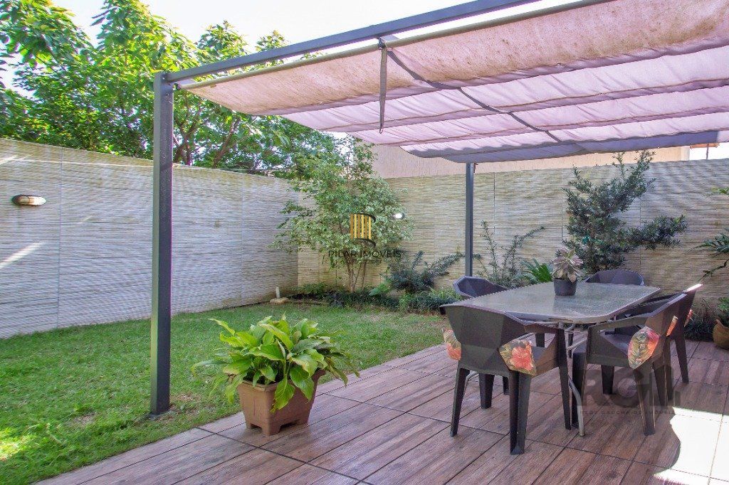 Casa em condomínio de 177m², 3 dormitórios, 1 vaga no bairro Ipanema