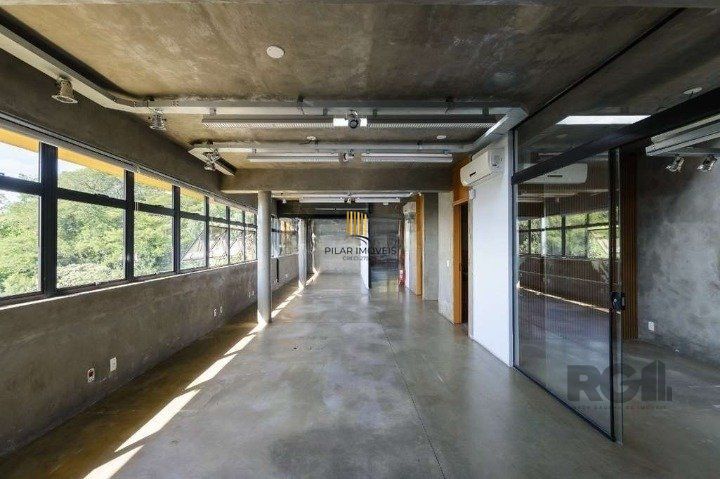 Prédio Comercial no bairro Cristal