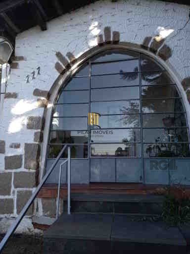 Casa para Venda - 250m², 3 dormitórios,  - Medianeira