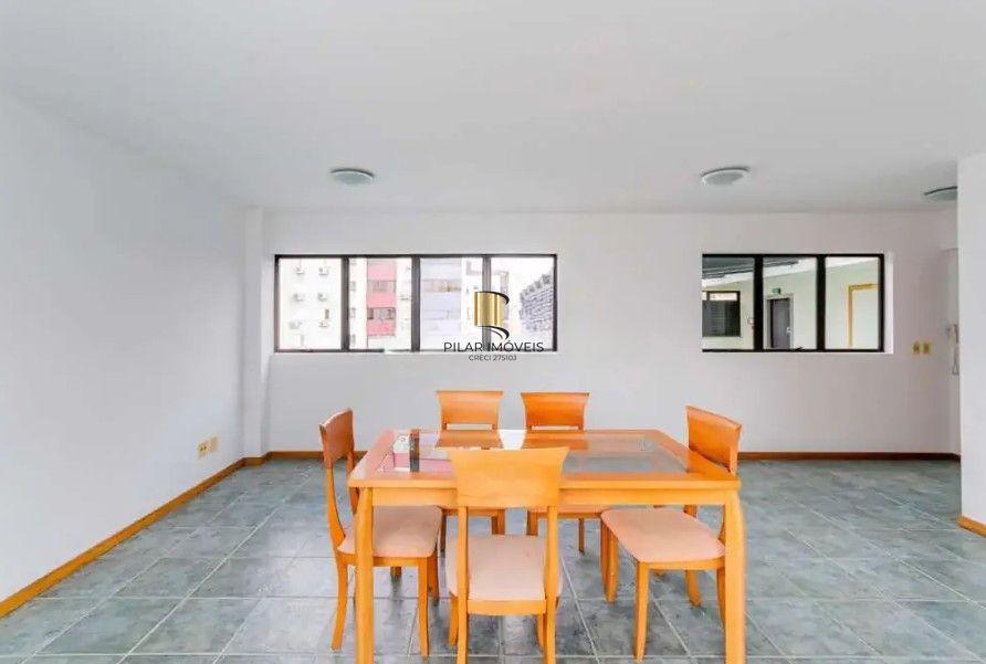 Sala Comercial com vaga coberta no Bairro Menino Deus Porto Alegre