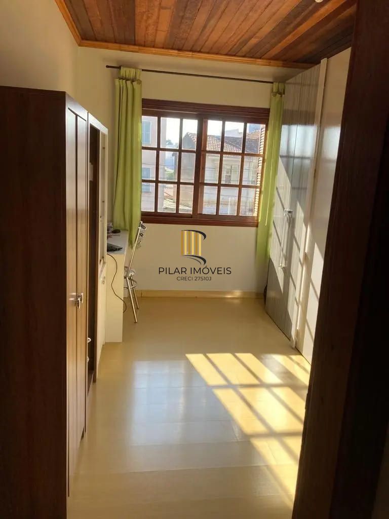 Casa de 3 dormitórios com 181m² à venda em Partenon, Porto Alegre.