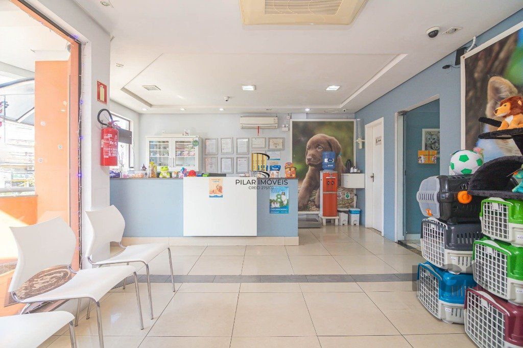 Prédio Comercial no bairro Cavalhada