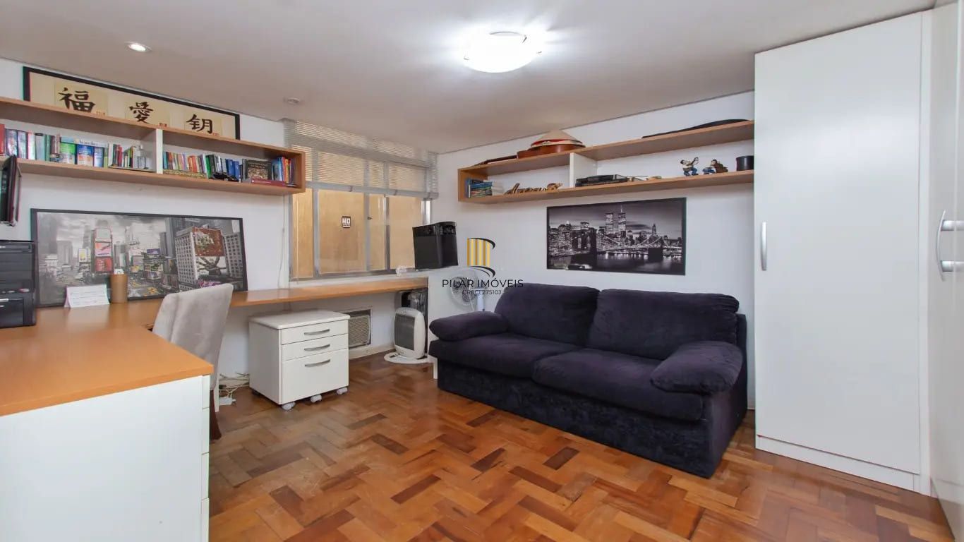 Apartamento com 3 dormitórios e 99m² à venda em Petrópolis.