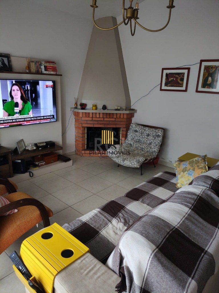 Casa para Venda - 160.78m², 4 dormitórios, sendo 2 suites, 5 vagas - Centro