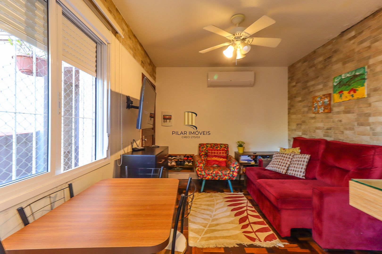 Apartamento Terreo de 03 dormitórios,reformado no bairro Teresópolis-Porto Alegre /RS