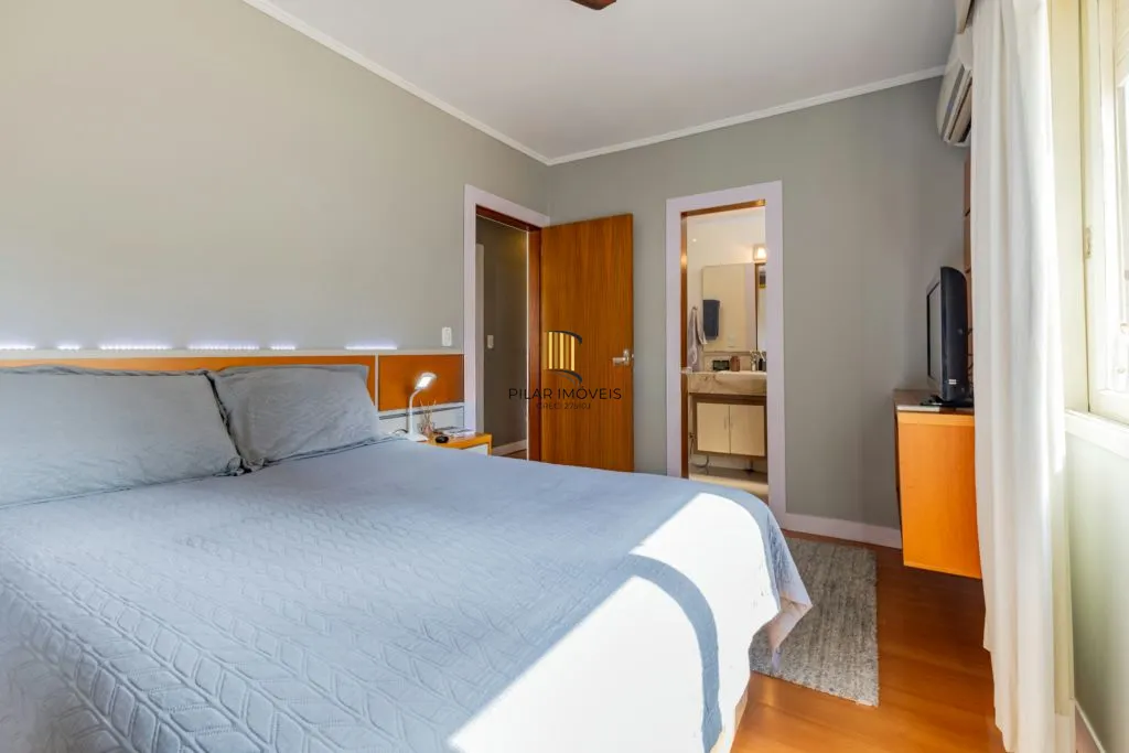 Apartamento de 3 dormitórios à venda em Petrópolis - Porto Alegre