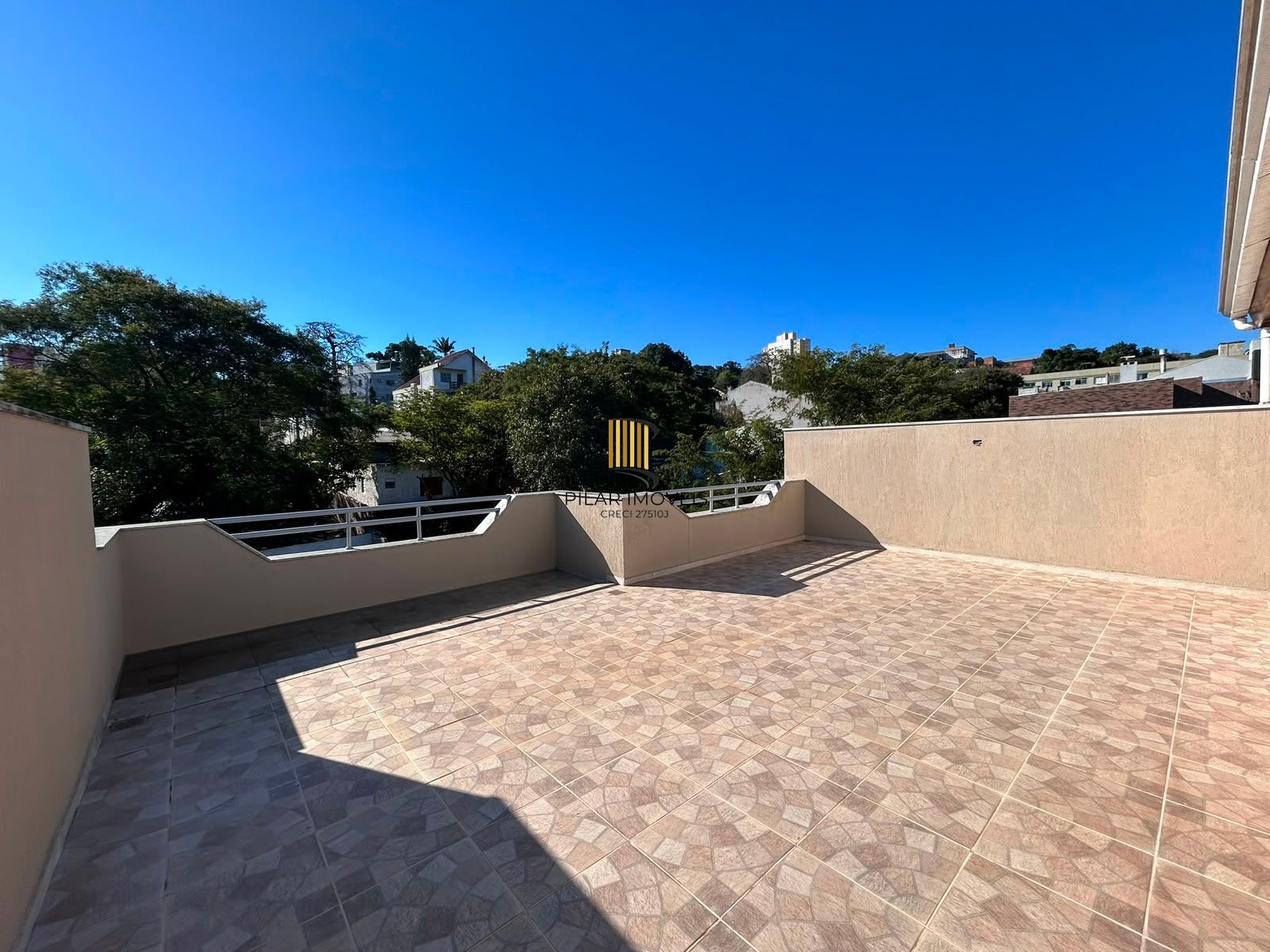Apartamento 2 dormitórios no bairro Medianeira em Porto Alegre para Alugar - Pilar Imóveis