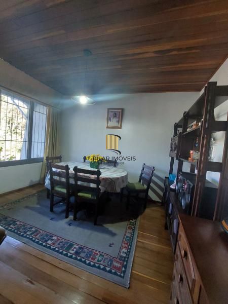 Casa a venda de 3 dormitórios no centro, Nova Prata - RS