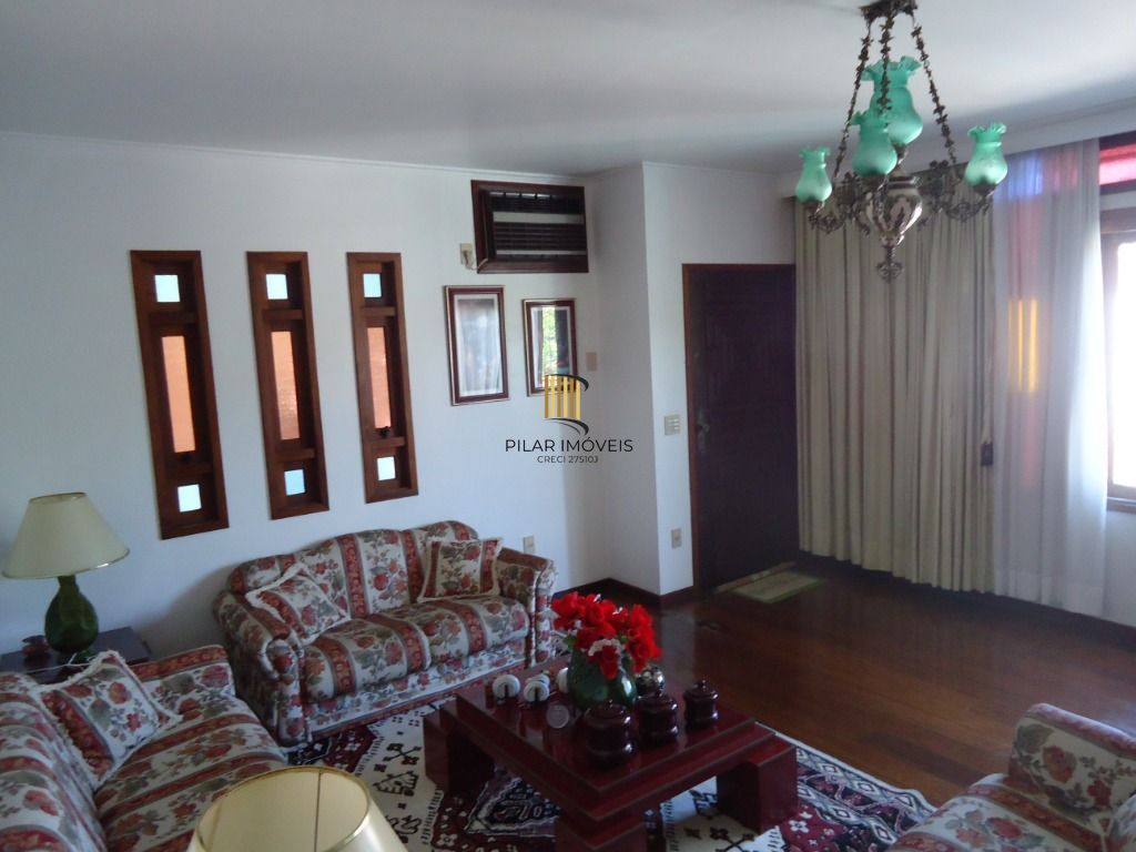 Casa para Venda - 750m², 4 dormitórios, sendo 2 suites, 5 vagas - Santa Tereza