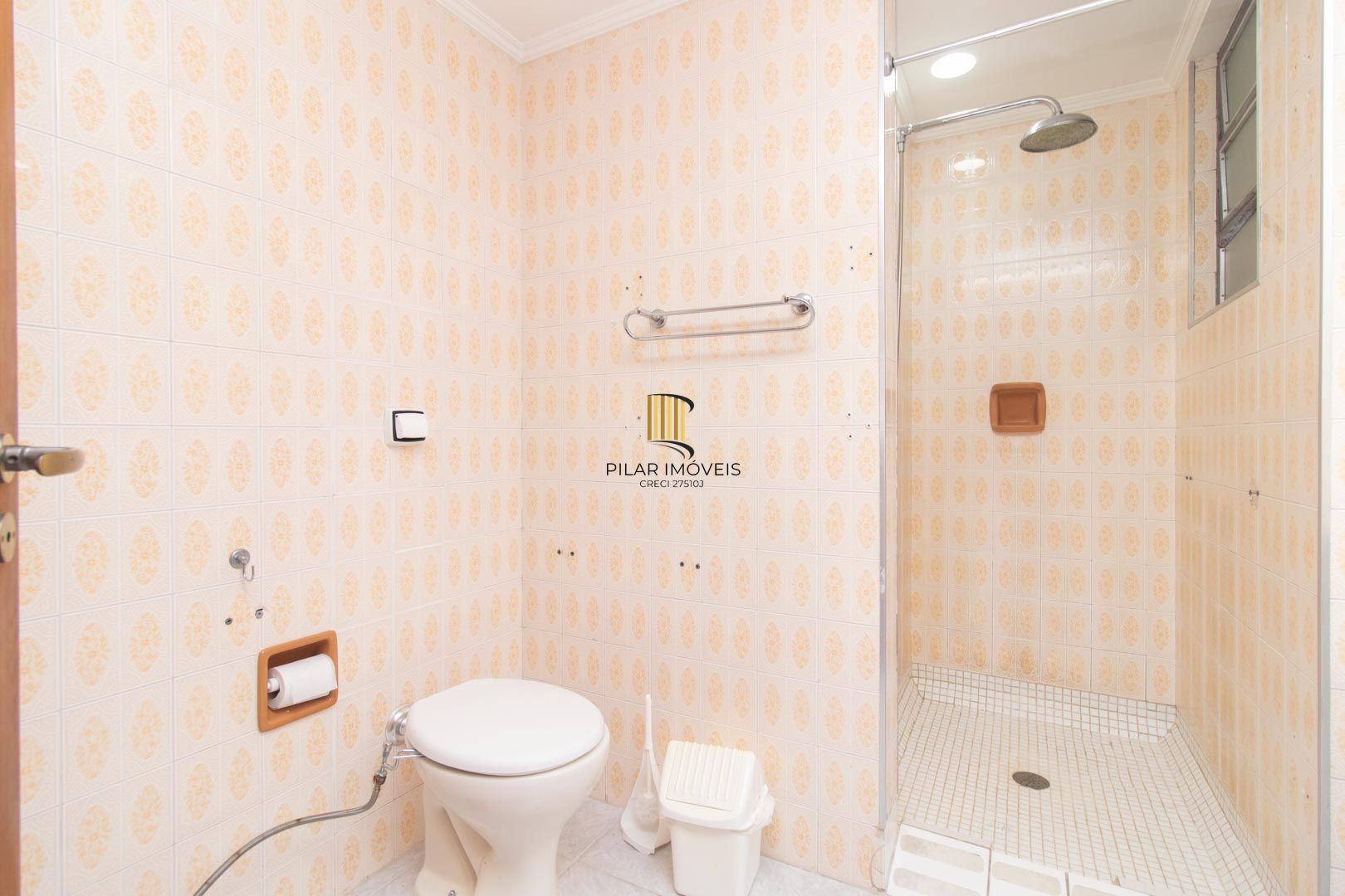 Apartamento de 03 dormitorios com suite e vaga coberta no bairro Menino Deus