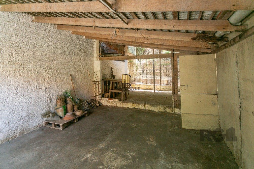 Casa com 5 dormitórios no bairro Jardim Carvalho