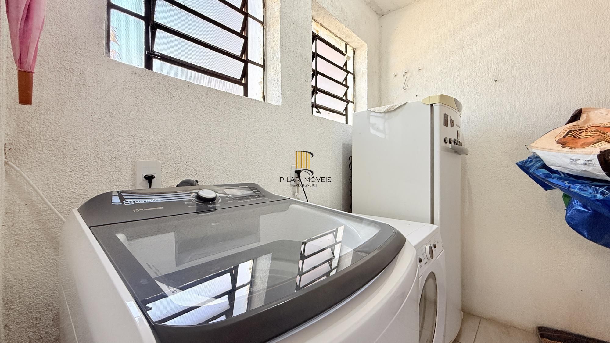 Casa 4 dormitórios no bairro Teresópolis