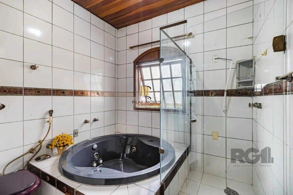 Casa com 3 dormitórios no bairro Passo das Pedras