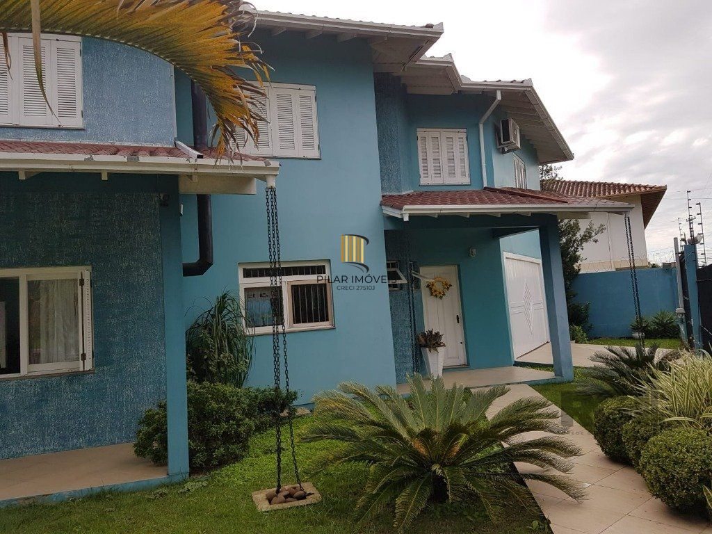 Casa 4 dormitórios no bairro Centenário
