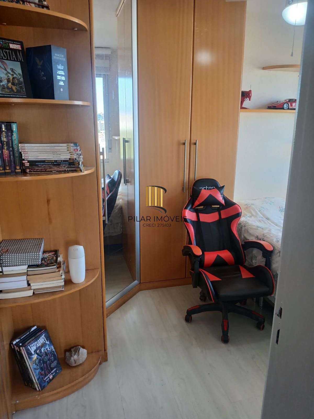 Apartamento de 2 dormitórios com vaga de garagem coberta e escriturada no Bairro Glória – Porto Alegre.