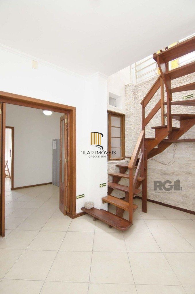 Excelente casa de 116m² com  2 dormitórios no bairro Cidade Baixa.